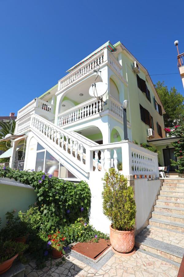 Greenhouse Family Apartments Rabac Esterno foto
