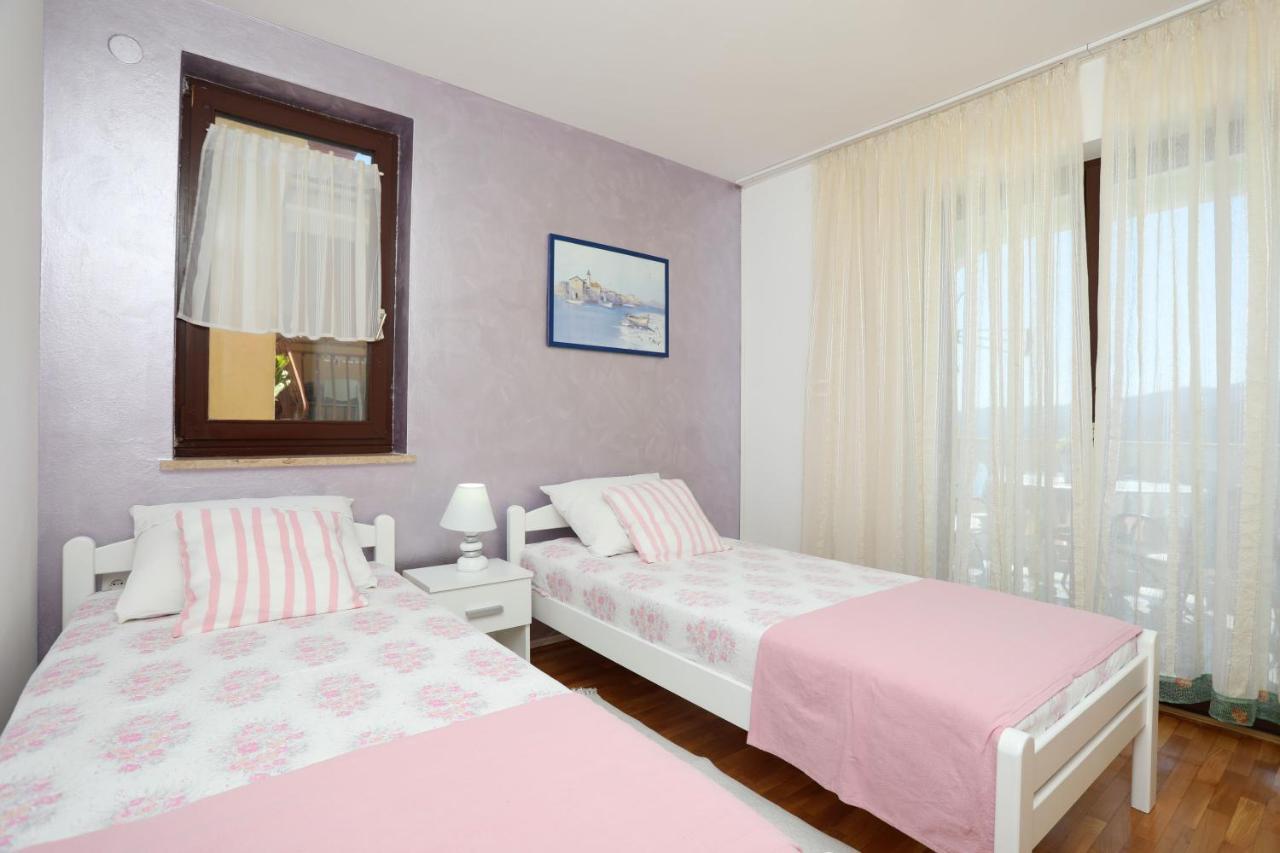 Greenhouse Family Apartments Rabac Esterno foto